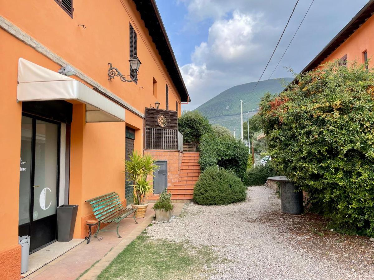 Locanda Settecamini Campello sul Clitunno Luaran gambar